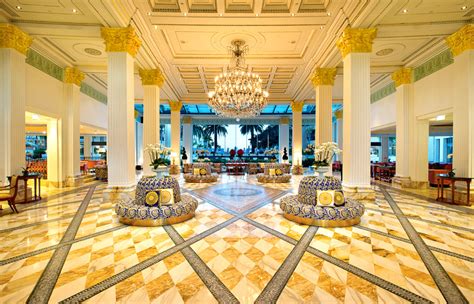 versace shop gold coast